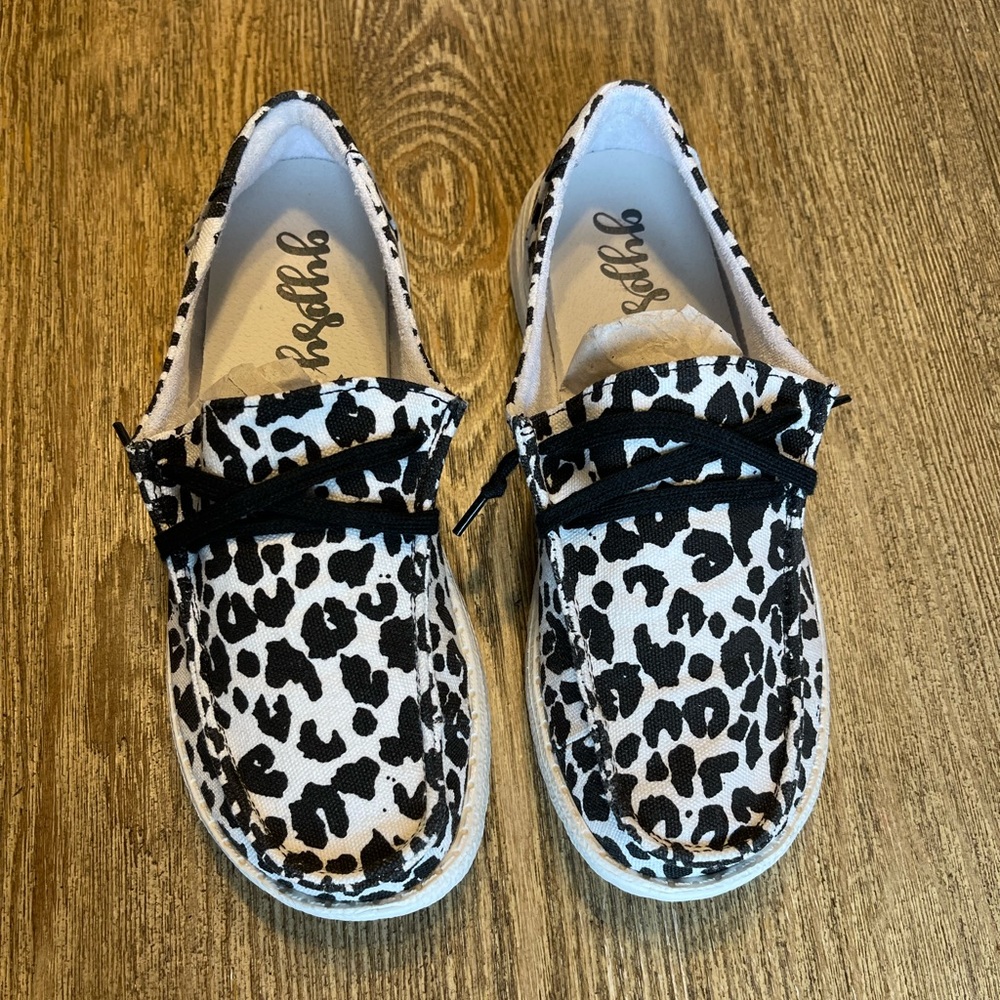 Women’s Gypsy Jazz slip ons size 7